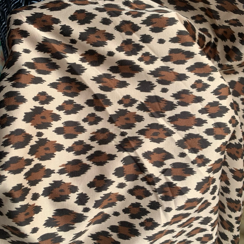 kain silk cotton motif leopard - kain katun motif leopard - kain katun premium