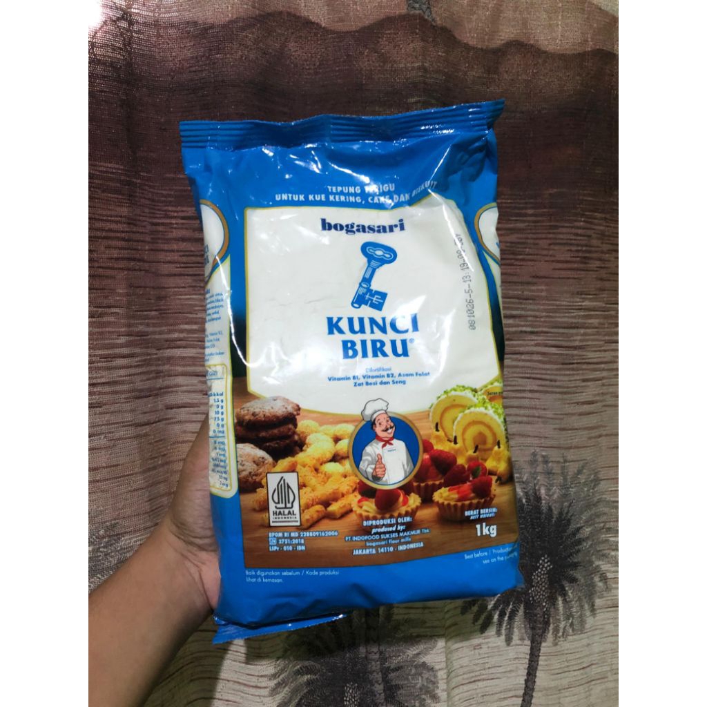 

Kunci Biru Tepung Terigu 1kg