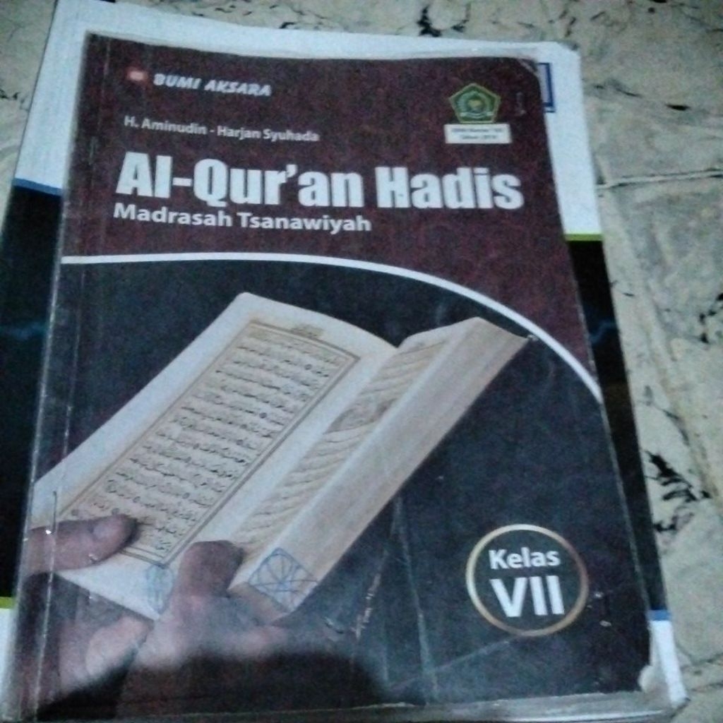 Buku Alquran hadis 1 SMP KMA 2019 bumi aksara