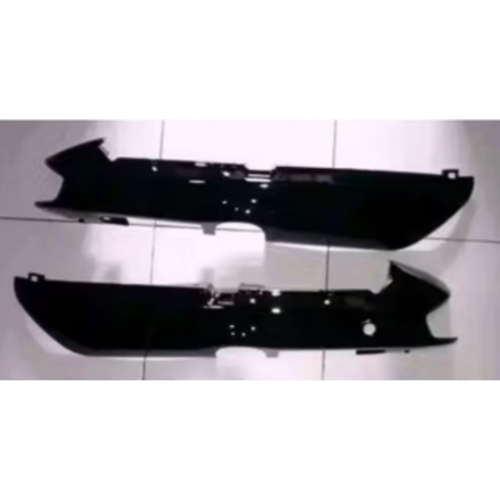 Cover body belakang motor Honda Astrea grand bulus kanan kiri Thn 1991 - 1993 Warna HITAM