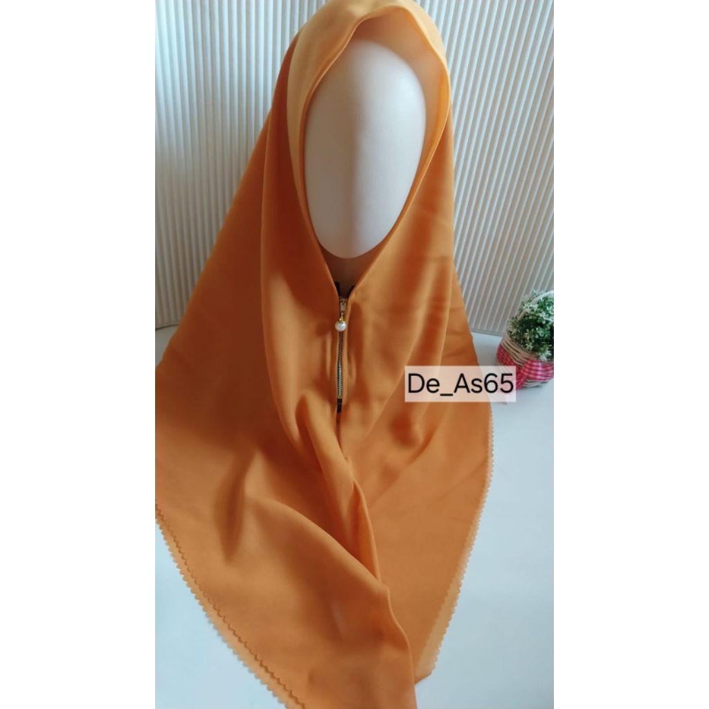 Kerudung Zipper Bahan Bella Square Pollycotton