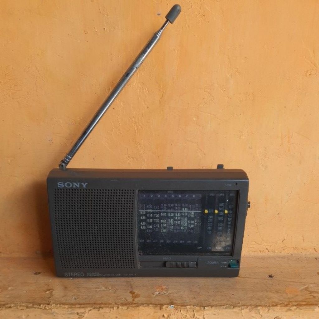 RADIO SONY ICF SW11