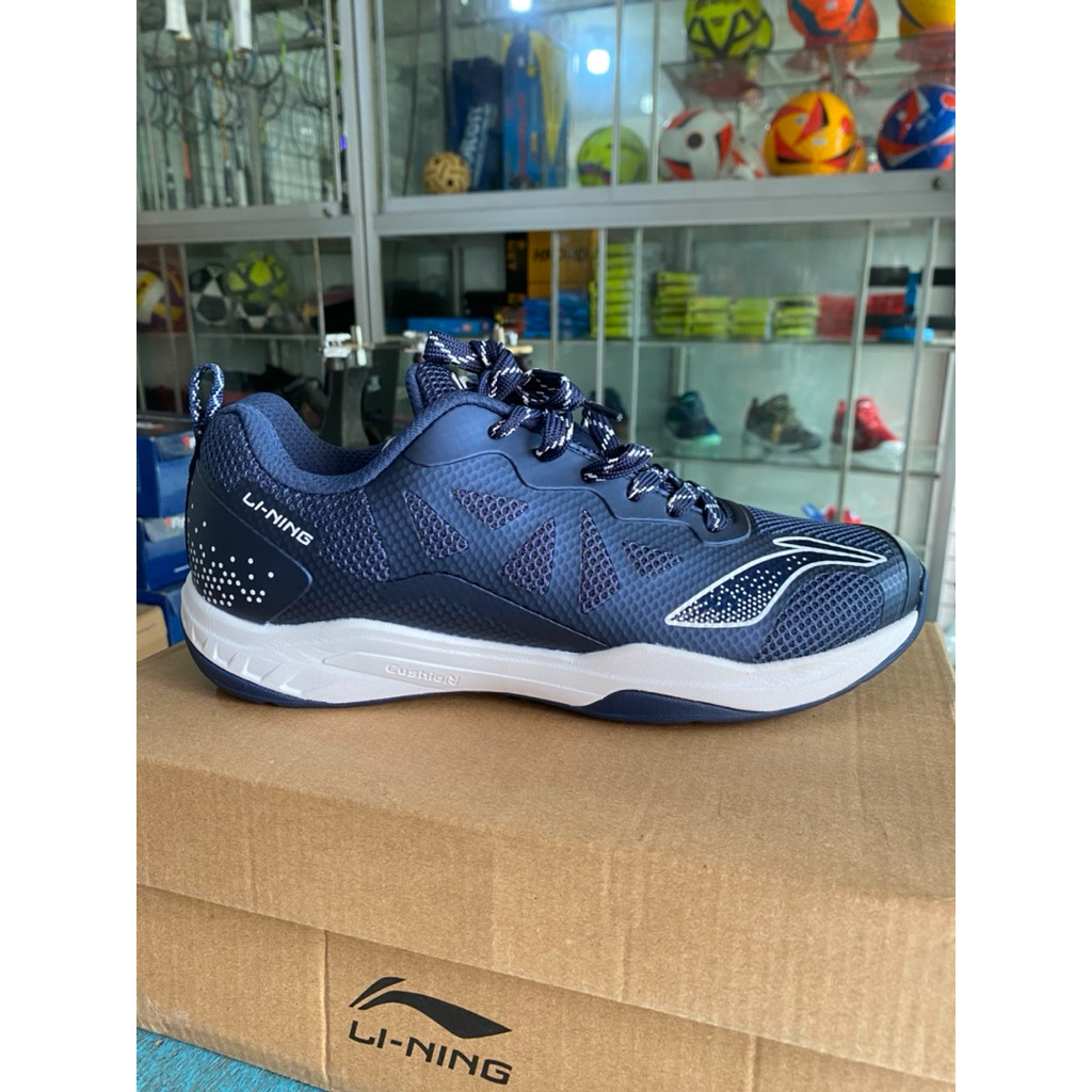 New Li-Ning Badminton Shoes Aero sz 42