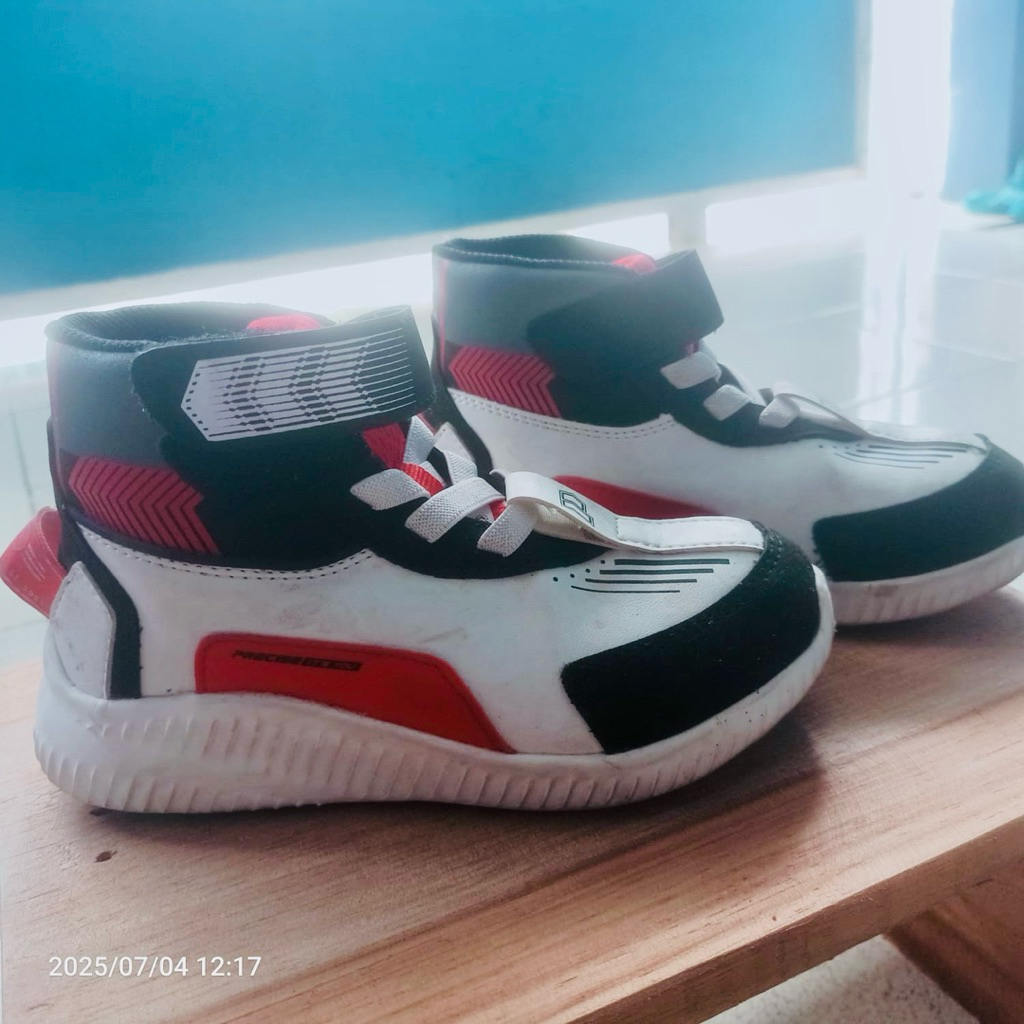 PRELOVED Sepatu Precise Kondisi Bagus