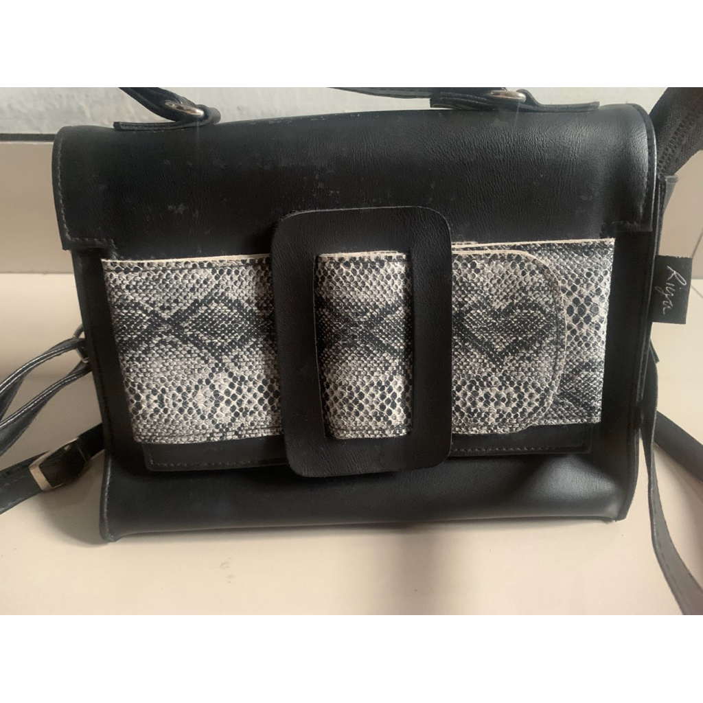 (PRELOVED/PERNAH DIPAKAI)TAS 2in1 Selempang handbag Wanita Collection D//Tas selempang wanita hitam 