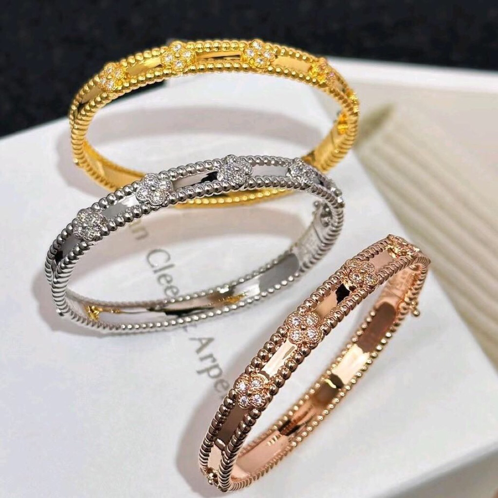 Gelang Tangan Bangle Wanita VC Titanium Aksesoris