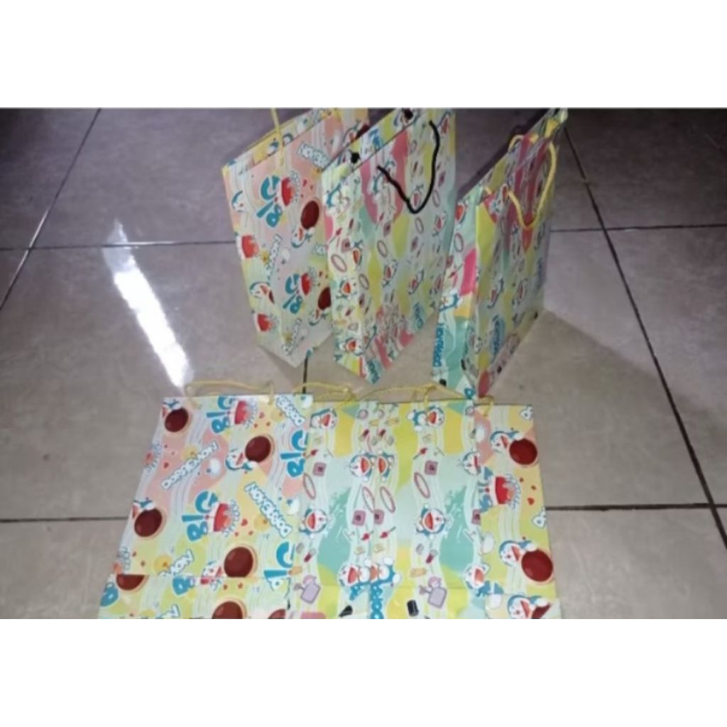 

TAMBAHAN KERTAS KADO/PAPER BAGS