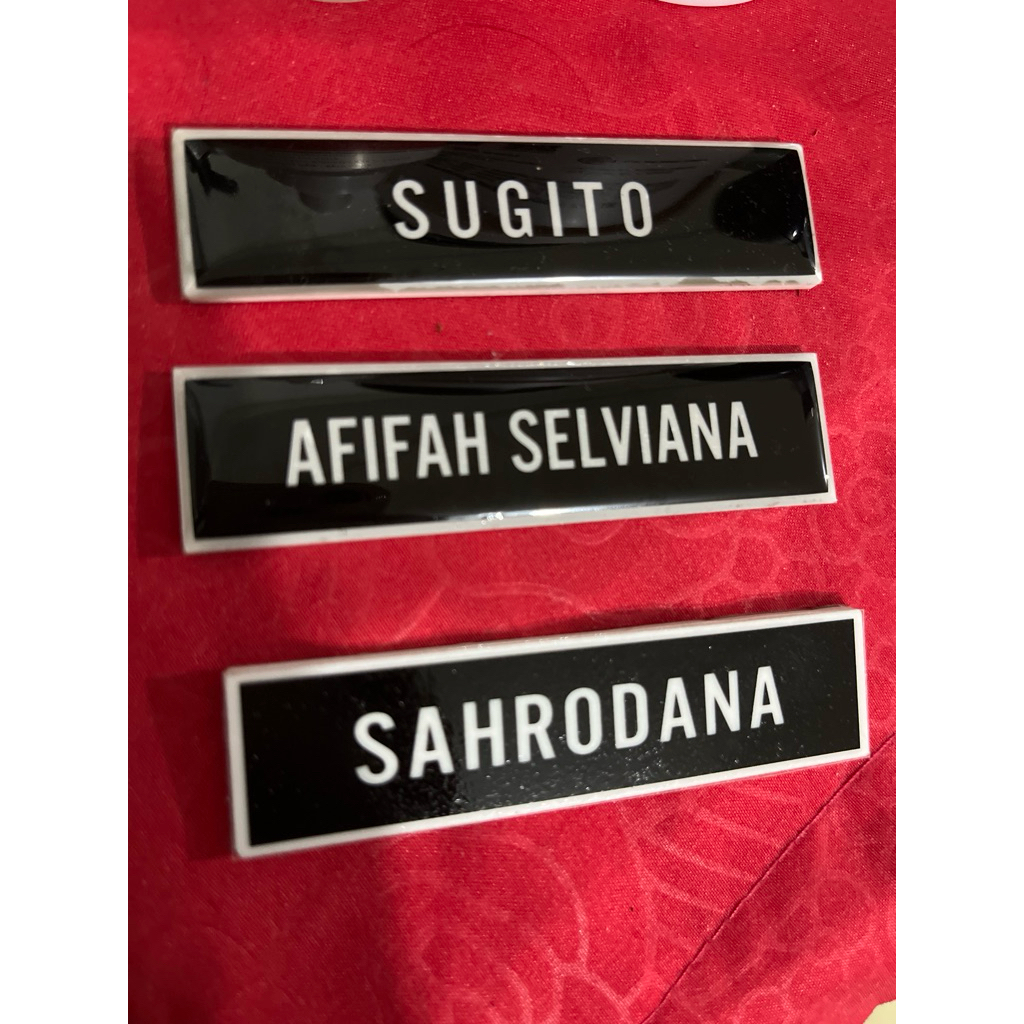 

papan nama dada atau name tag h