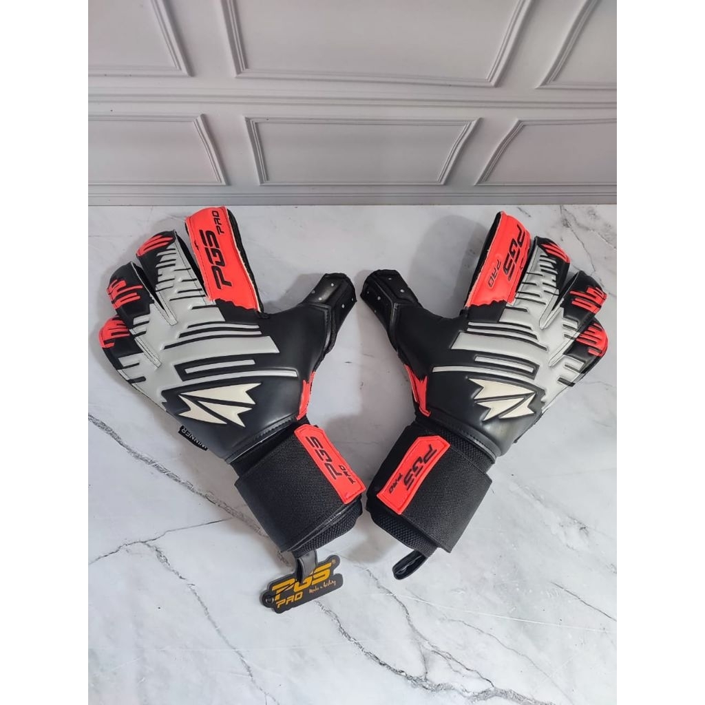 Terlaris Sarung tangan kiper PGS Winner hitam MERAH
