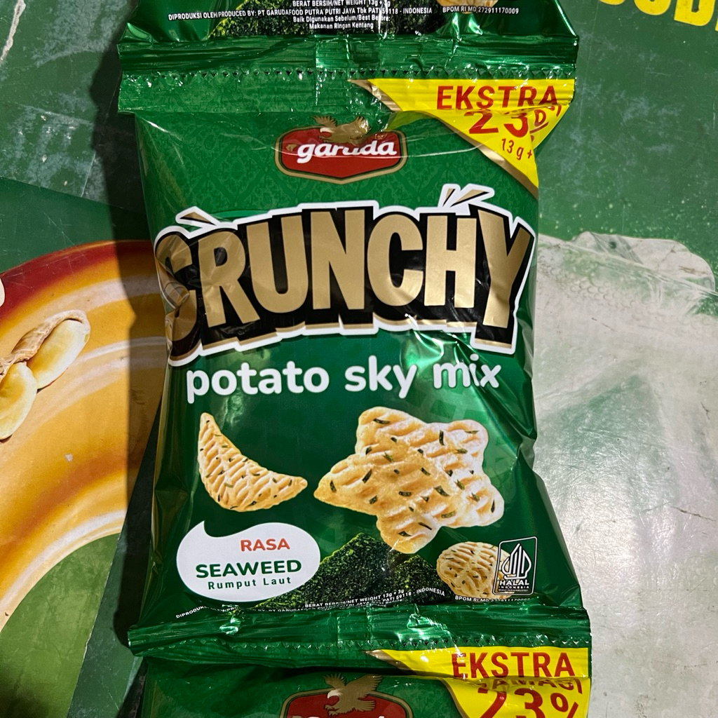 

Garuda Crunchy Potato Sky Mix SEAWEED 1 Renceng 10 Pcs - Snack Makanan Ringan Rumput Laut