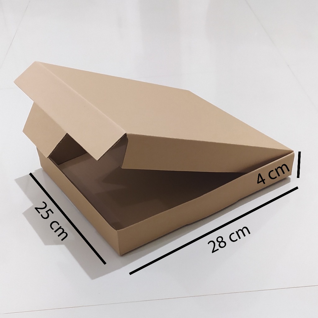 

Kardus 28 x 25 x 4 cm