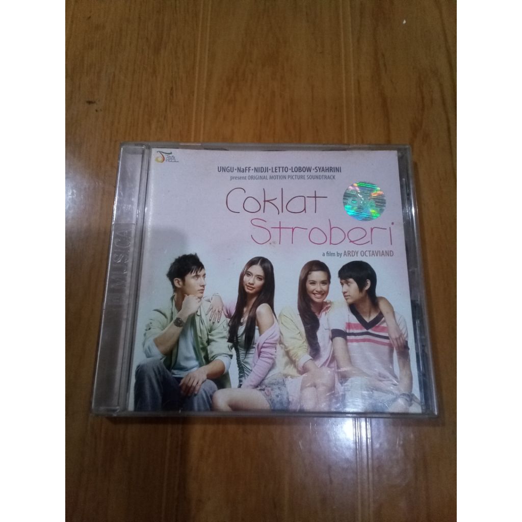 cd soundtrack coklat stroberi
