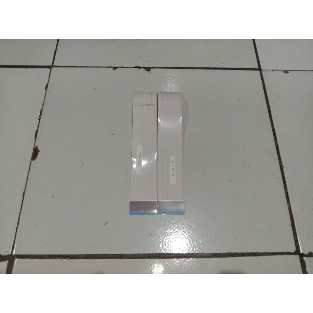 kabel tcon  tv LG 43UH610T satu pasang