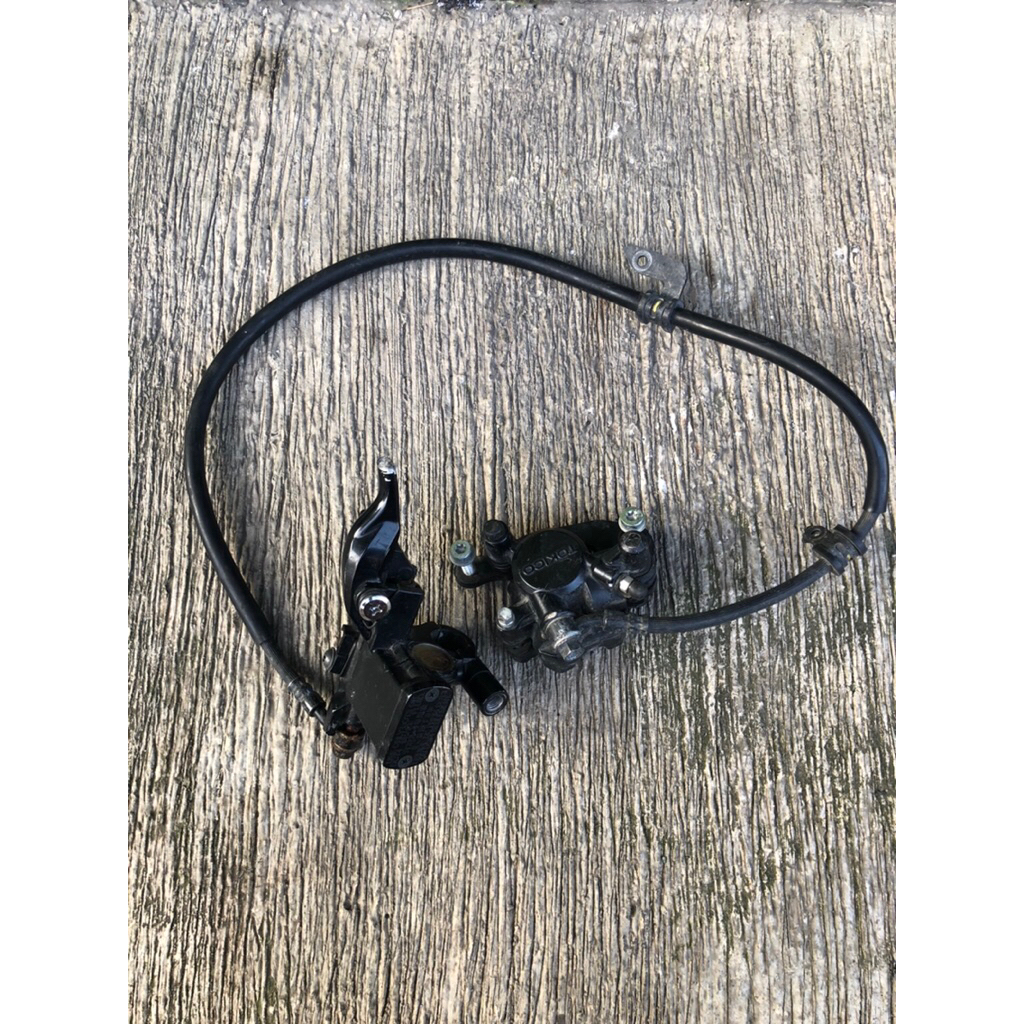 kaliper depan honda vario 160 set original