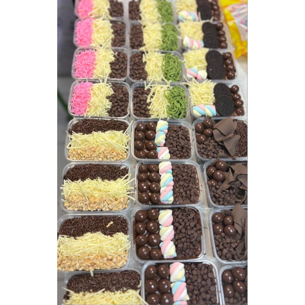 

Brownis Lumer Bronis Kukus Cup Mix Topping