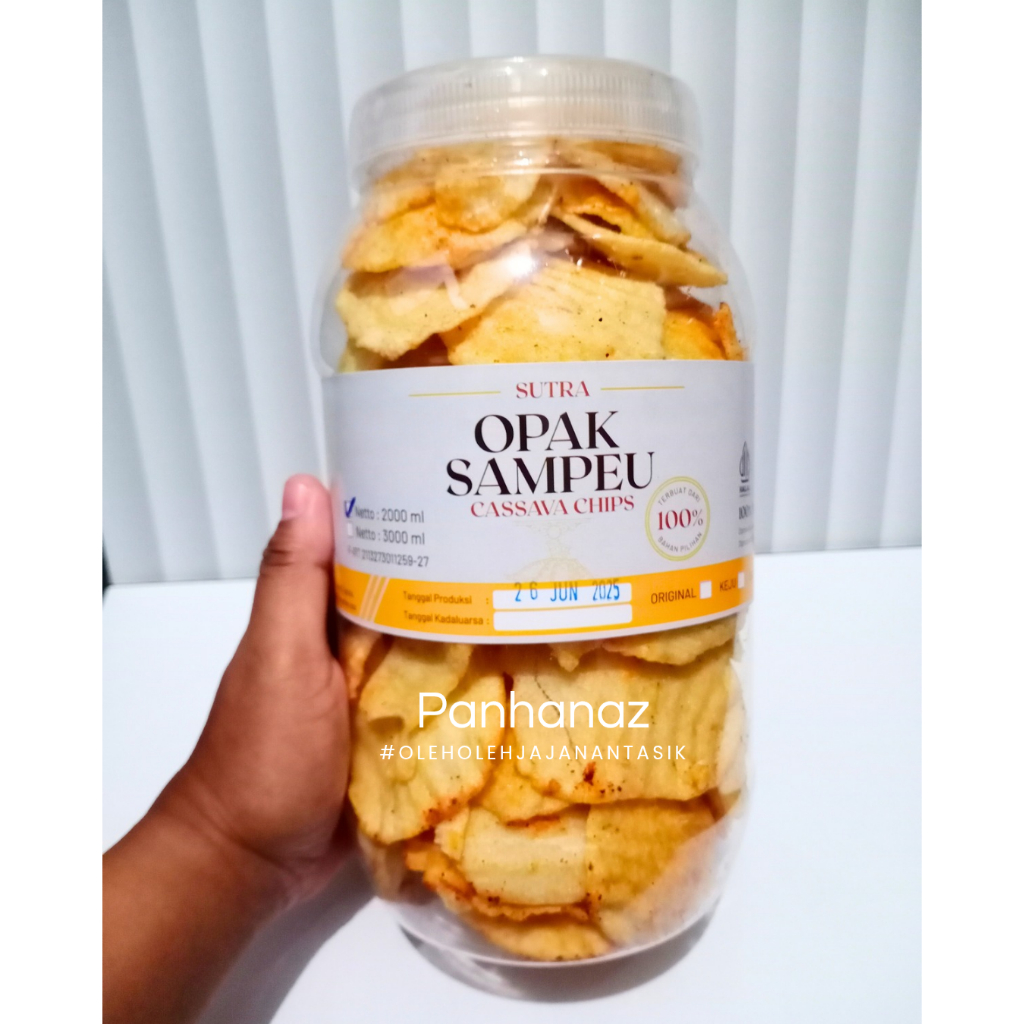 

Opak Sampeu Sutra Casavana Chips Rasa Balado Pedas Keju Kripik Singkong Toples 2000 ML Opak Koin