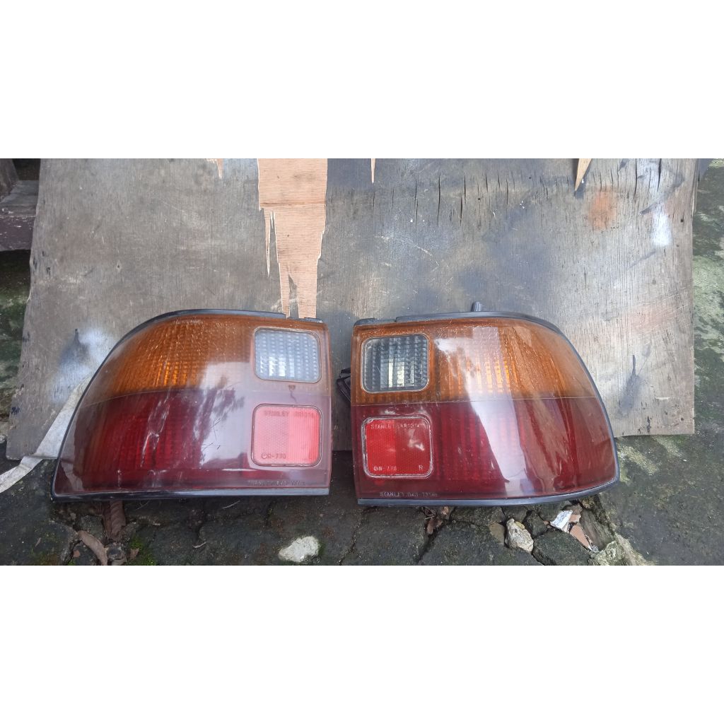 Stoplamp Lampu belakang ford laser gala 1991-1995 Original