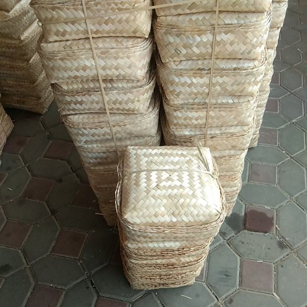 Besek Bambu 25x25 Besek Nasi Dll
