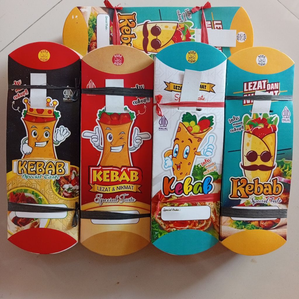 

100 lembar kardus kebab mini ukuran 21×8 cm / kemasan kebab tarikan / box kebab motif / bungkus kebab / kertas kebab / wadah kebab / dus kebab / kotak kebab / tempat kebab / packaging kebab / paper kebab /