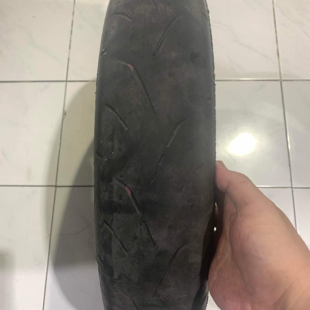 Battlax s20 110/70/17 Second