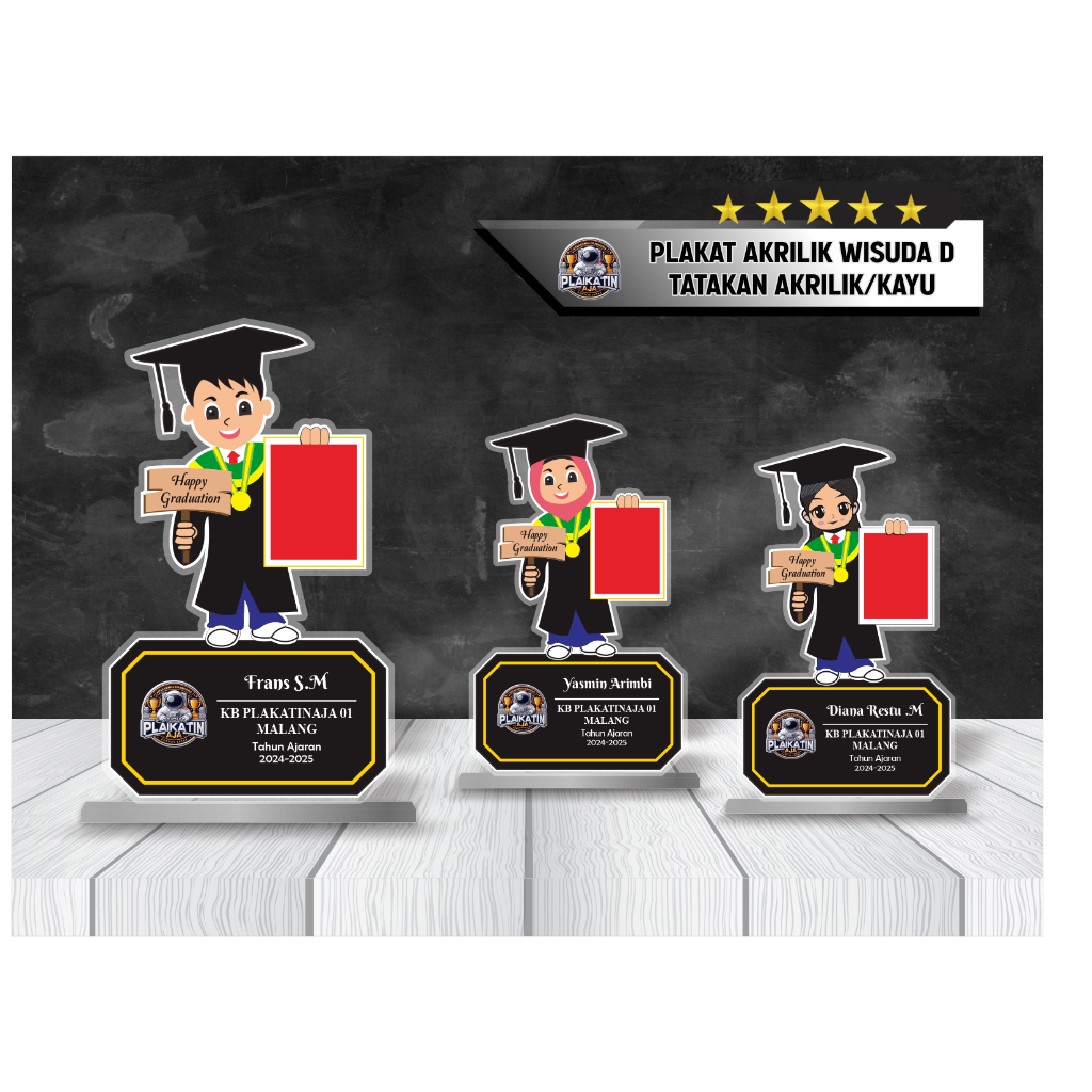 PLAKAT AKRILIK WISUDA D TATAKAN AKRILIK / KAYU