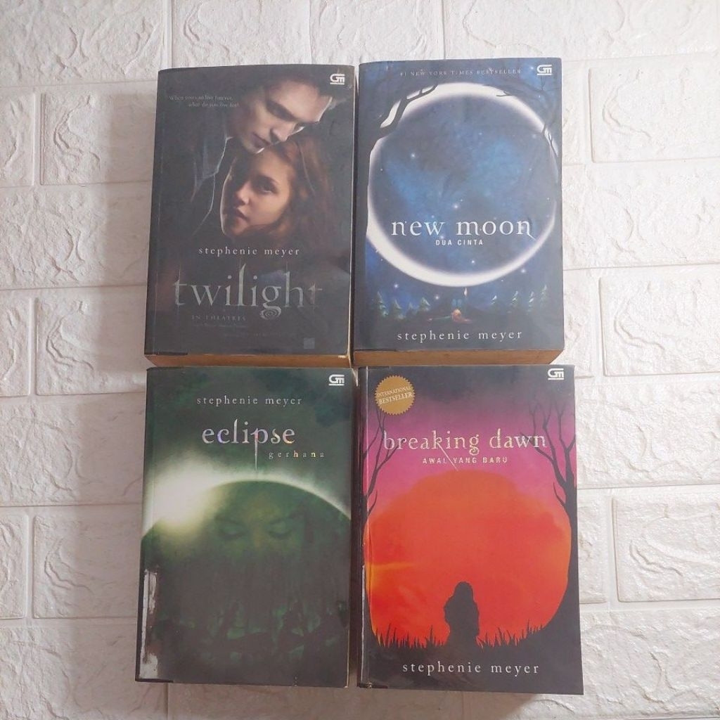 (PRELOVED) Buku Novel Series Twilight Bahasa Indonesia