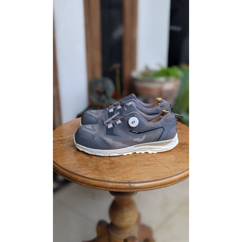 Campline safety Shoes boa system