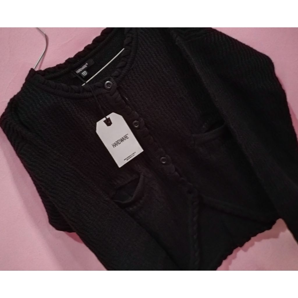 Preloved SweaterHardware Croptop