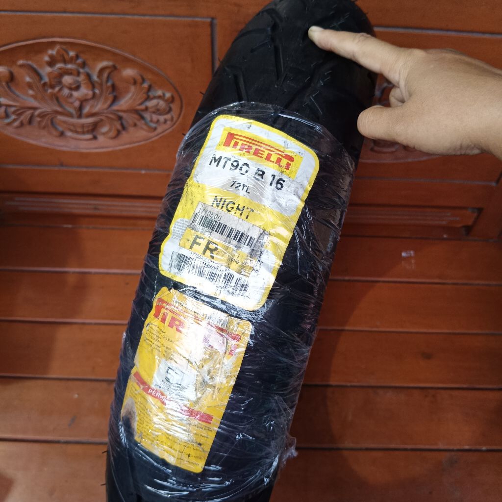 Ban ring 16 130/90 MT90 PIRELLI NIGHT DRAGON CUCI GUDANG TAHUN PRODUKSI 2017