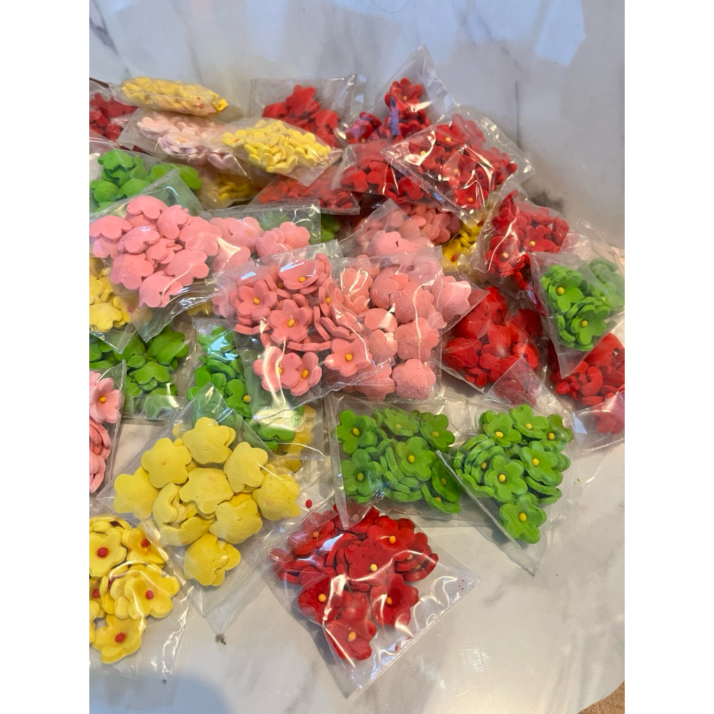 

20 pcs edible gumpaste mini flower bunga kancing