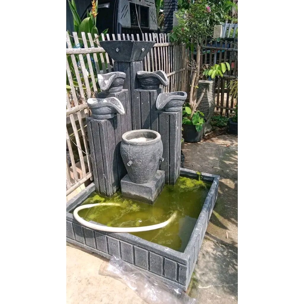 kolam ikan air mancur