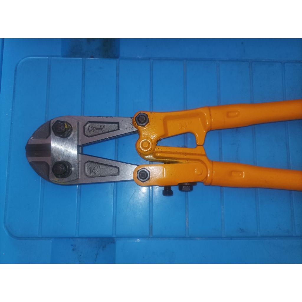 INGCO BOLT CUTTER PEMOTONG 14 INCH