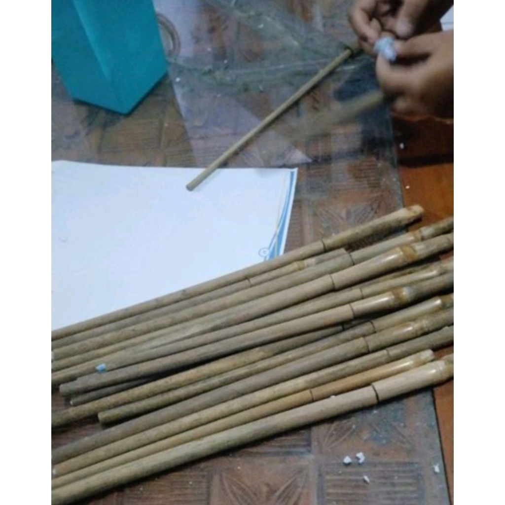 mainan tradisional pletokan tembakan bambu