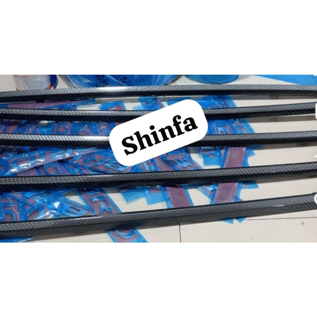 List Grill INNOVA Reborn Facelift 2021 2023 carbon  /Lis Grill INNOVA Reborn