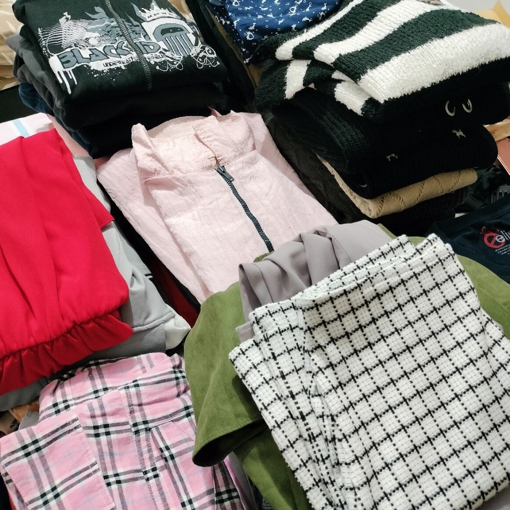 OBRAL CUCI GUDANG BAJU CELANA HODDIE SWEATER ROK DRESS WANITA THRIFT SECOND KILOAN LENGKAP MURAH
