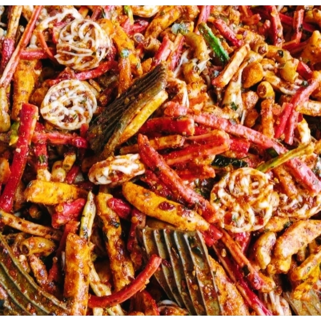 

KERUPUK SEBLAK MIX CAMPUR PEDAS DAUN JERUK 500 GRAM CEMILAN Snack kering