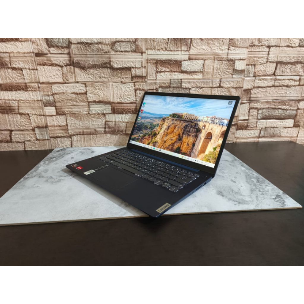 Laptop Gaming Lenovo ideapad 3 AMD Ryzen 3 5300U Ram 8gb ssd 512 gb mulus gress nominus