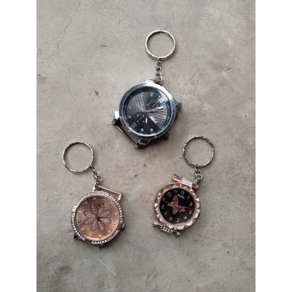 gantungan kunci nyala/gantungan kunci jam unik