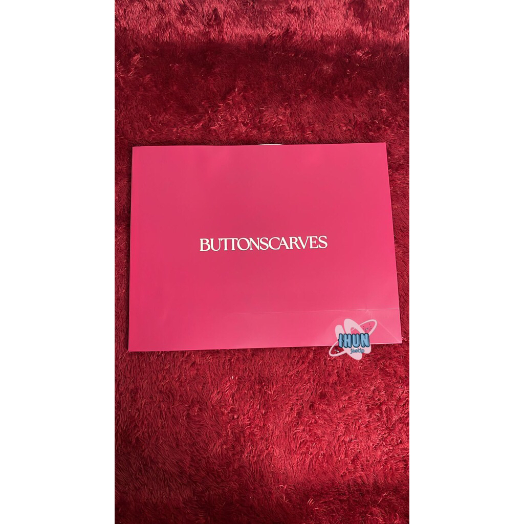 

ORI paperbag buttonscarves large (tanpa pembelian) size 47,5 x 37