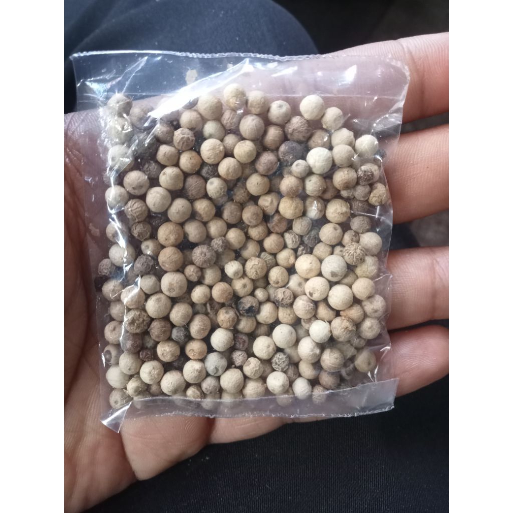 

lada biji putih/merica putih