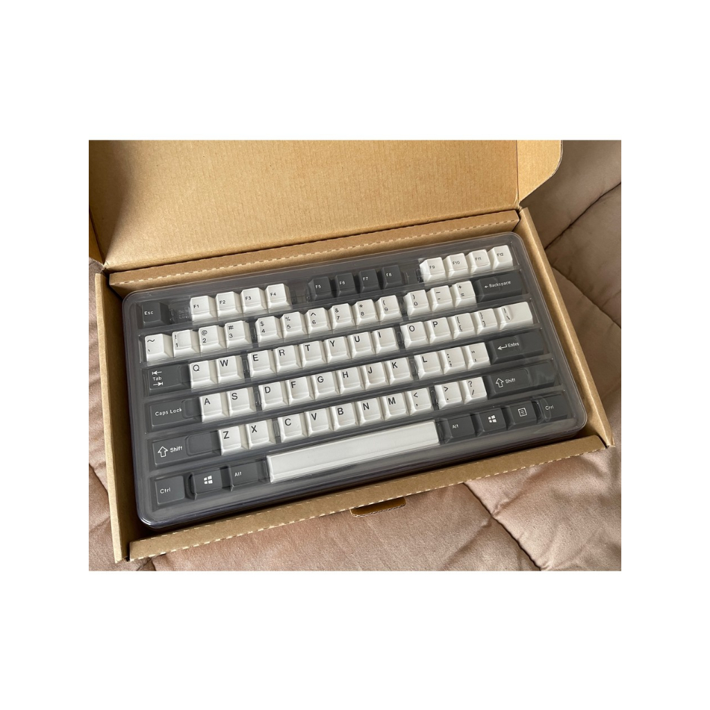 [PREOWNED] EPBT Gray & White / EPBT Charcoal Keycaps