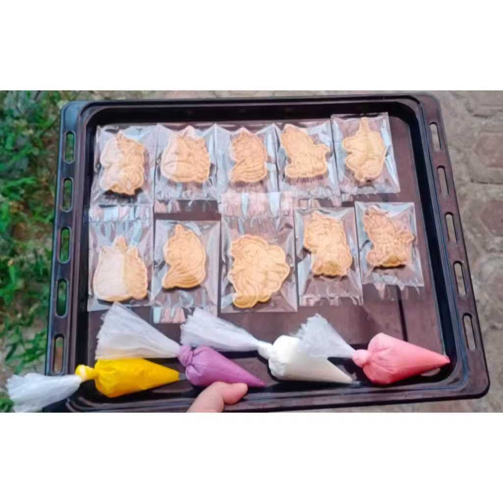 

cookies buat pt. 53.000x50 paket. Isi 10 pcs cokkies 4 icing + springkle + thinwall