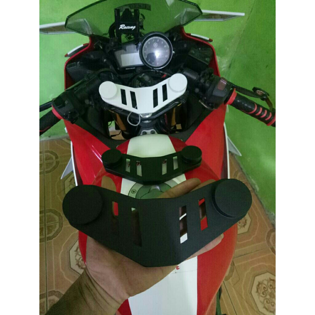 Cover underyoke R15 V2