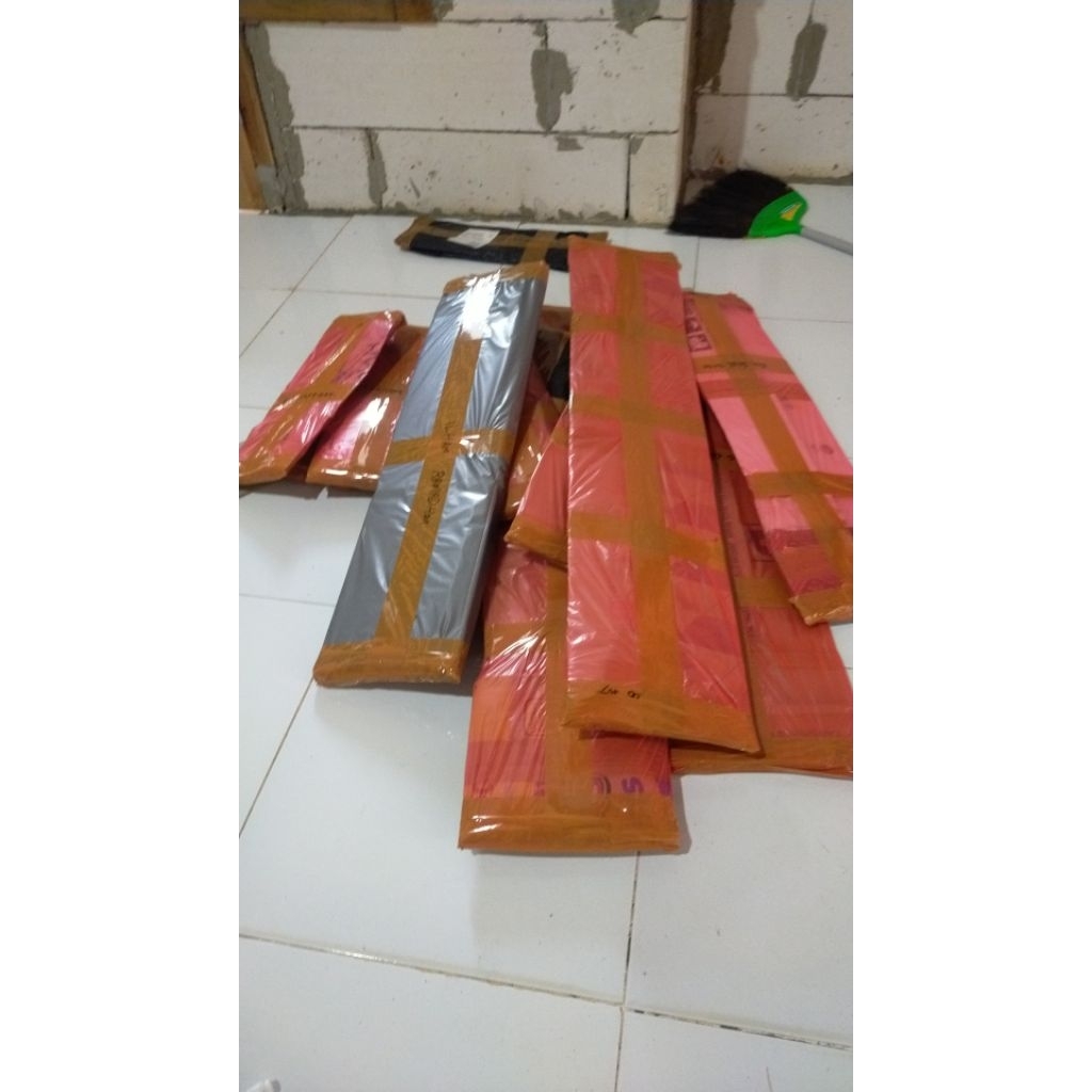 kardus 01 jumbo 80cm varian cr/br warna