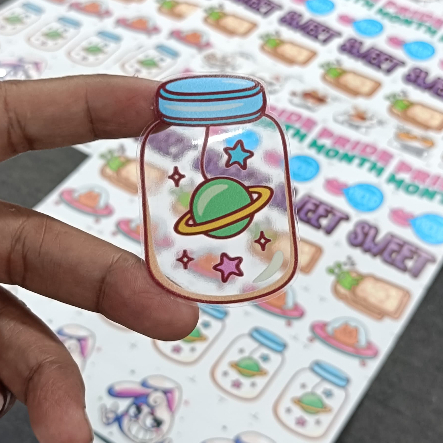 

Cetak Stiker Sheet Transparan RDS UV PSH CMYKWh Ukuran A3 ( 30x40cm )