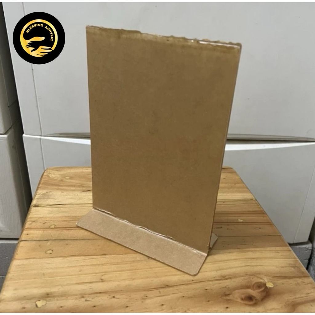 

AKRILIK TENT CARD TEMPAT BROSUR STANDING T A6 Uk 15 x 10.5 CM 300 PCS ( NM)