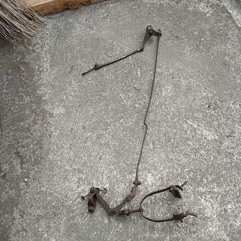 kawat rem karet belakang/rem kriwil sepeda onthel