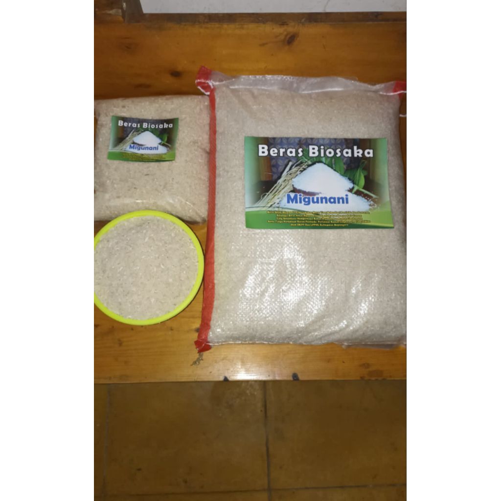 

BERAS BIOSAKA ( beras alami tanpa bahan kimia)