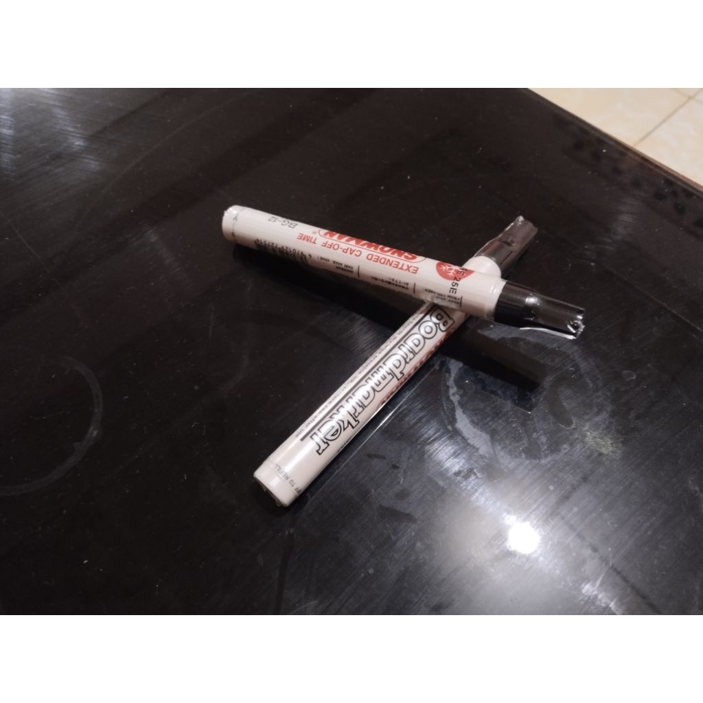 

spidol hitam snowman (tidak permanen)