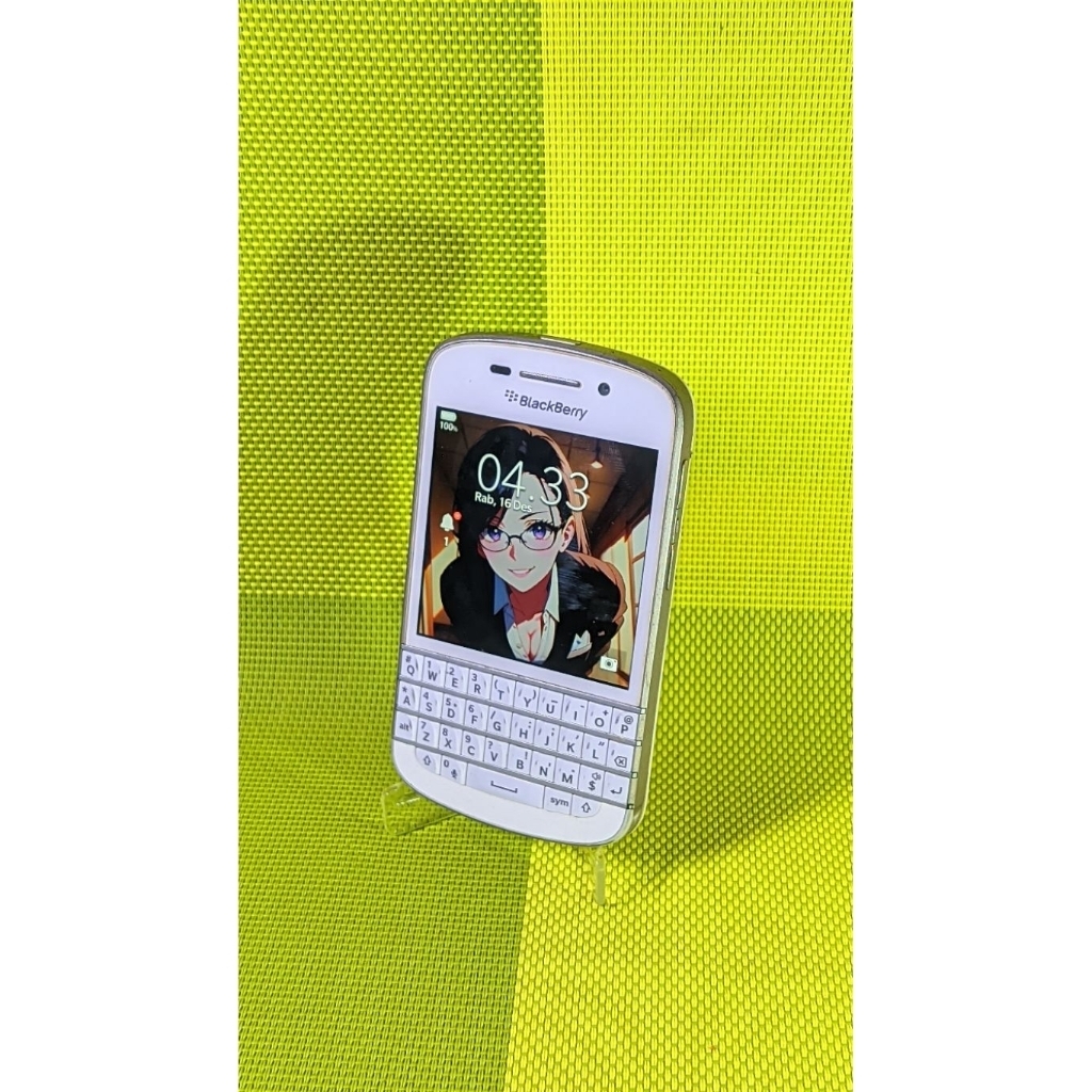 Blackberry q10 minus baca deskripsi